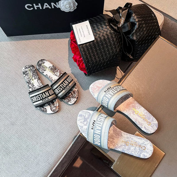 Women's summer new style sandals for celebrities and fairies, flat-soled beach travel, versatile embroidered letters, flip flops